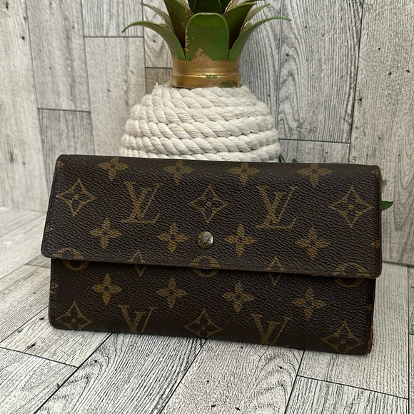Louis Vuitton Monogram Authentic - Picture 1 of 16